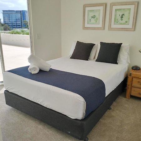 Kirra Surf Apartments Голд-Кост Экстерьер фото