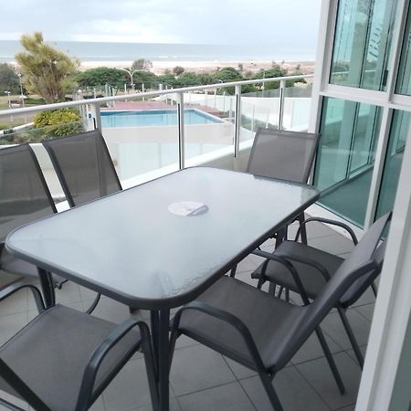 Kirra Surf Apartments Голд-Кост Экстерьер фото