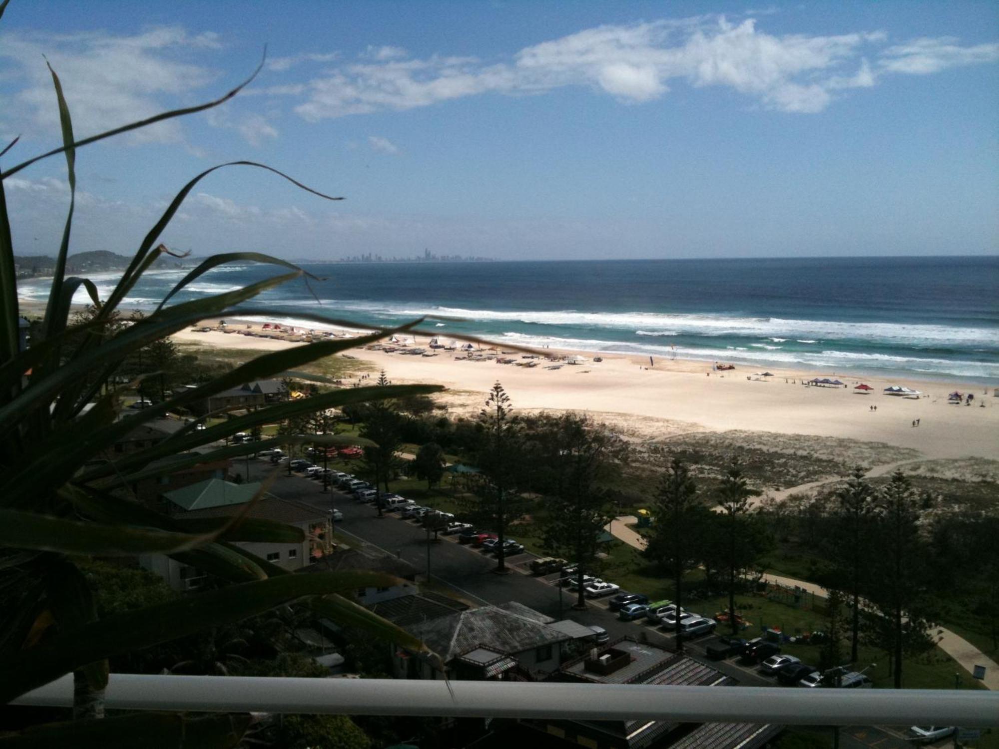 Kirra Surf Apartments Голд-Кост Экстерьер фото