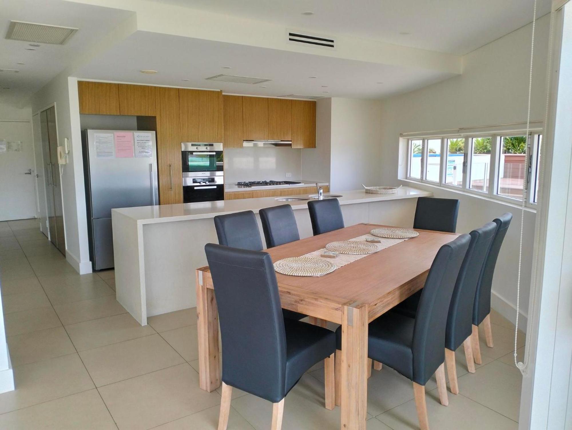 Kirra Surf Apartments Голд-Кост Экстерьер фото